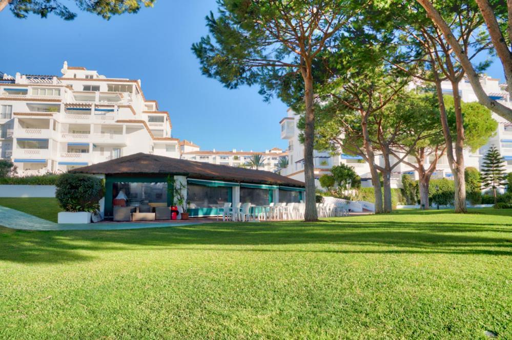 Playas Del Duque, Puerto Banus, Golf .Playa Y Compras Apartment Marbella Luaran gambar