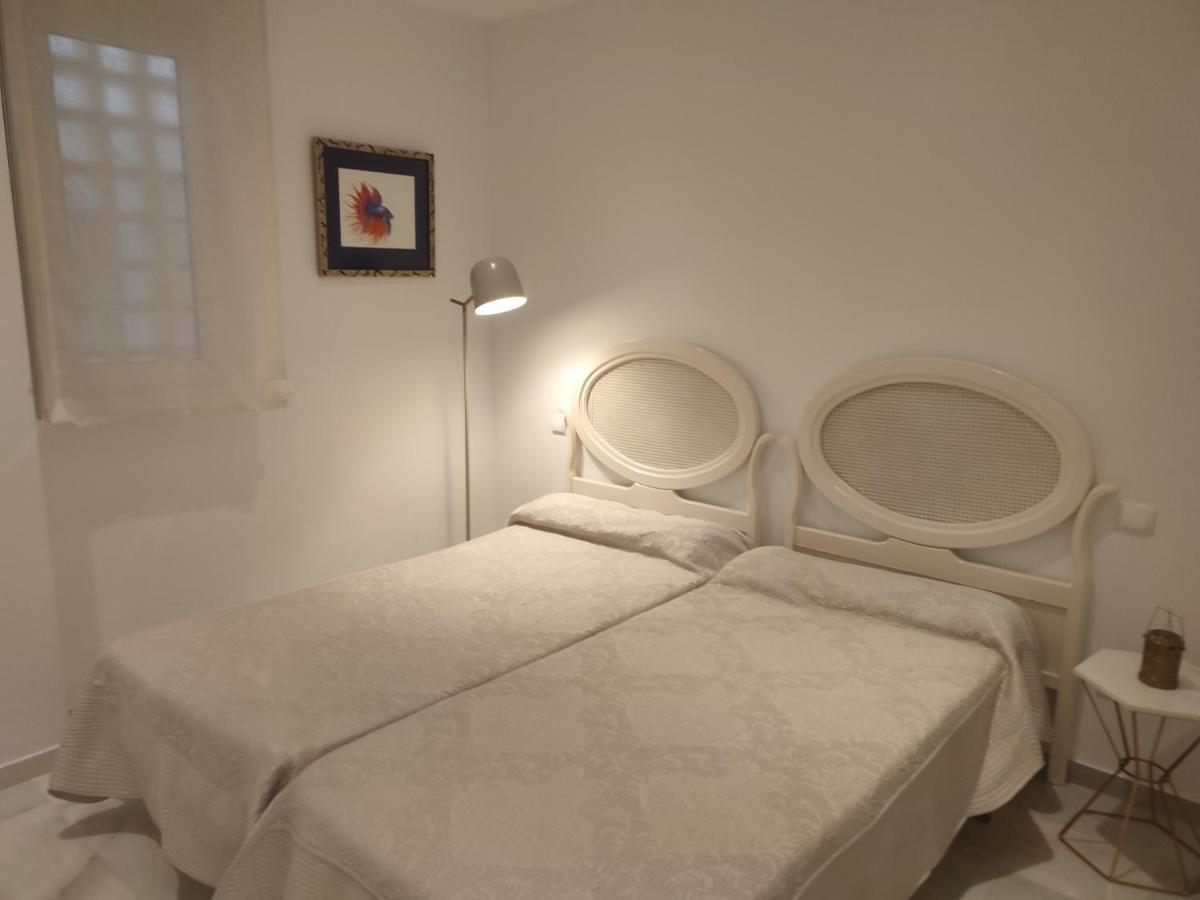 Playas Del Duque, Puerto Banus, Golf .Playa Y Compras Apartment Marbella Luaran gambar